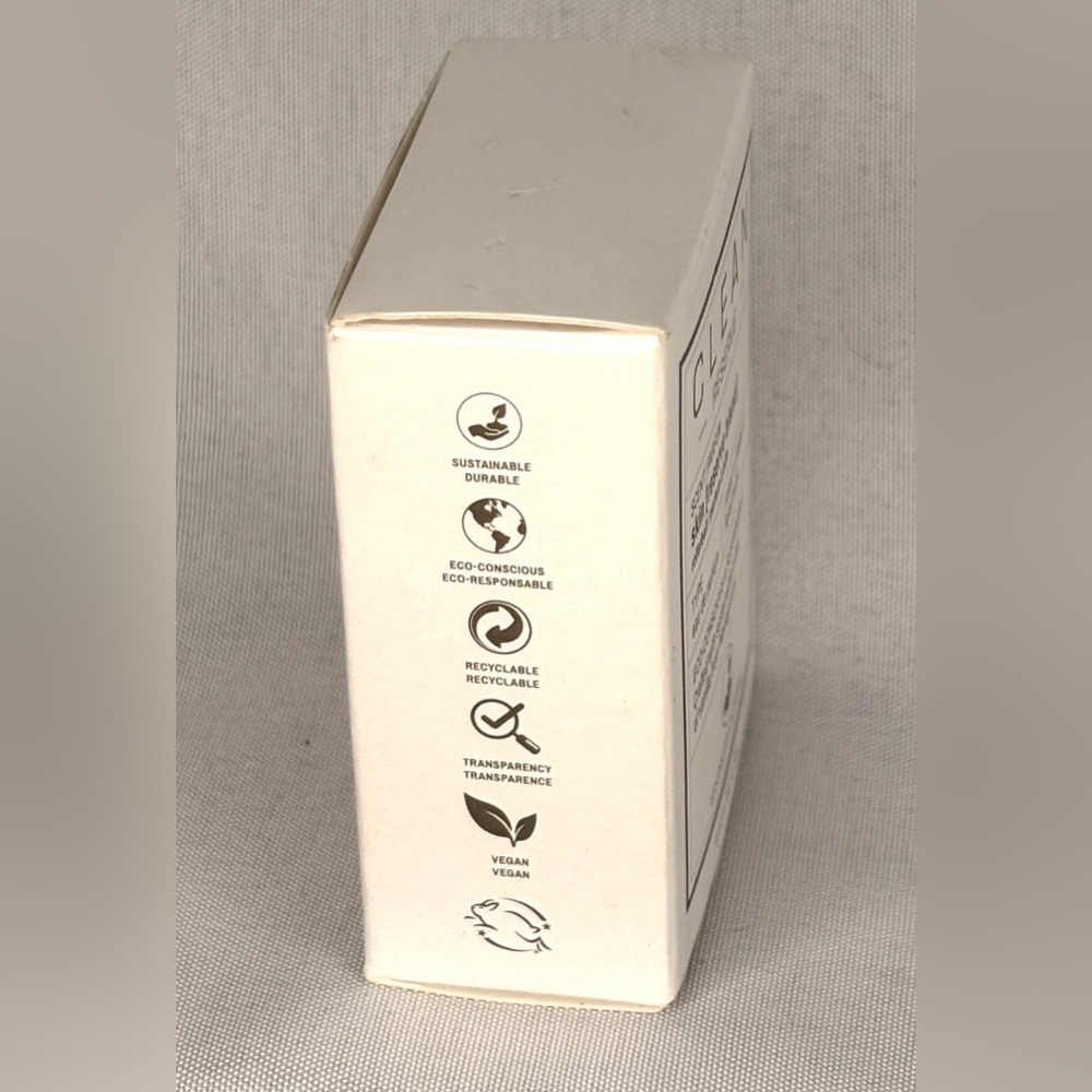 Clean Skin [Reserve Blend] Eau de Parfum Rollerball 0.10 fl oz / 3mL New in Box - Picture 7 of 8